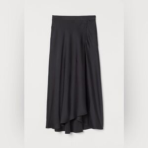 H&M Black Calf-length Satin skirt - Size: 0